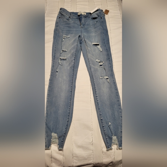 Nwt Mudd FLX stretch mid-rise vintage distressed skinny jeans SIZE 3 JUNIORS - Picture 4 of 10